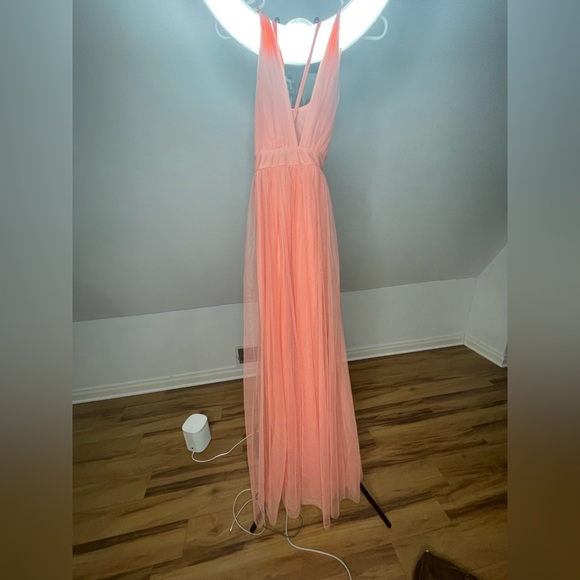 Vici Dolls
Petal Dust Maxi Dress
Apricot
Size Small - Picture 8 of 12